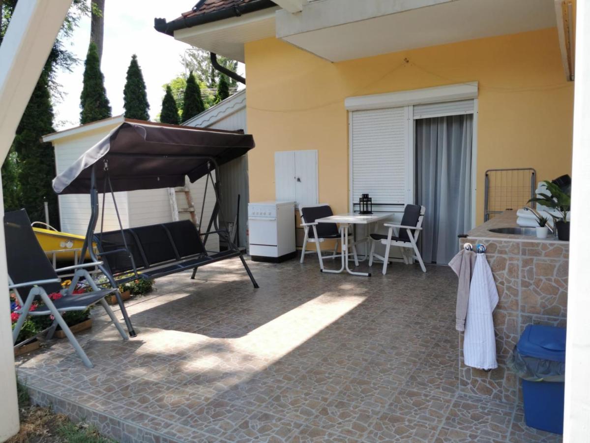 Silver Beach Resort Zamárdi Extérieur photo