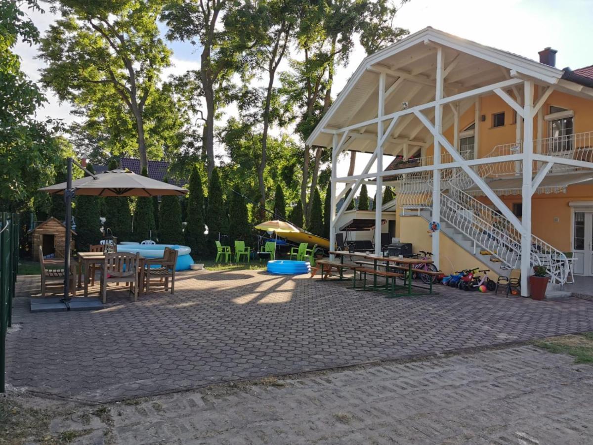 Silver Beach Resort Zamárdi Extérieur photo